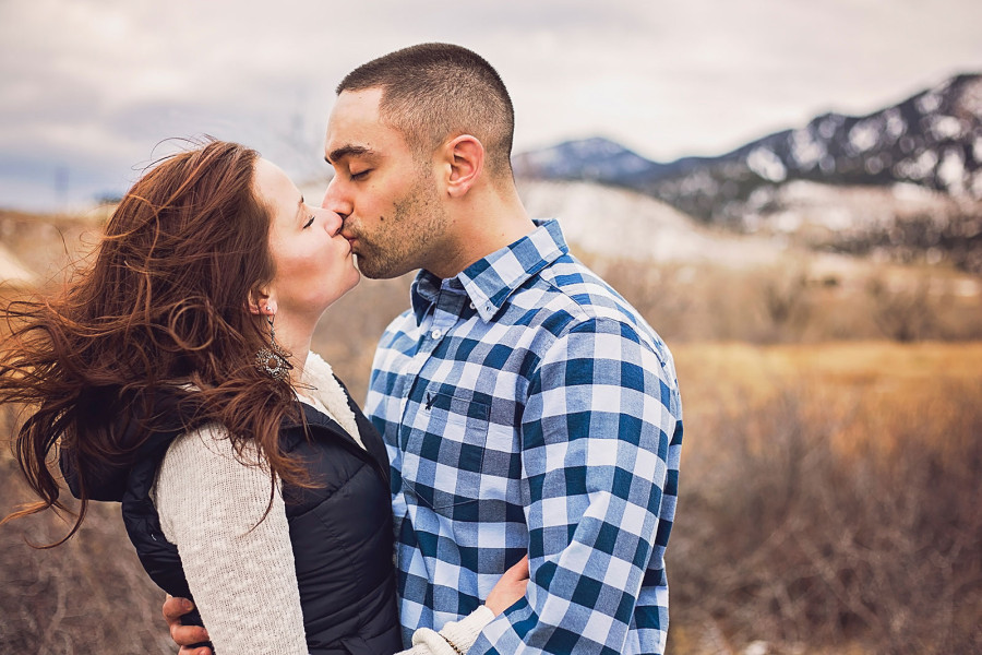 Engagement Photo - Kissing Couple