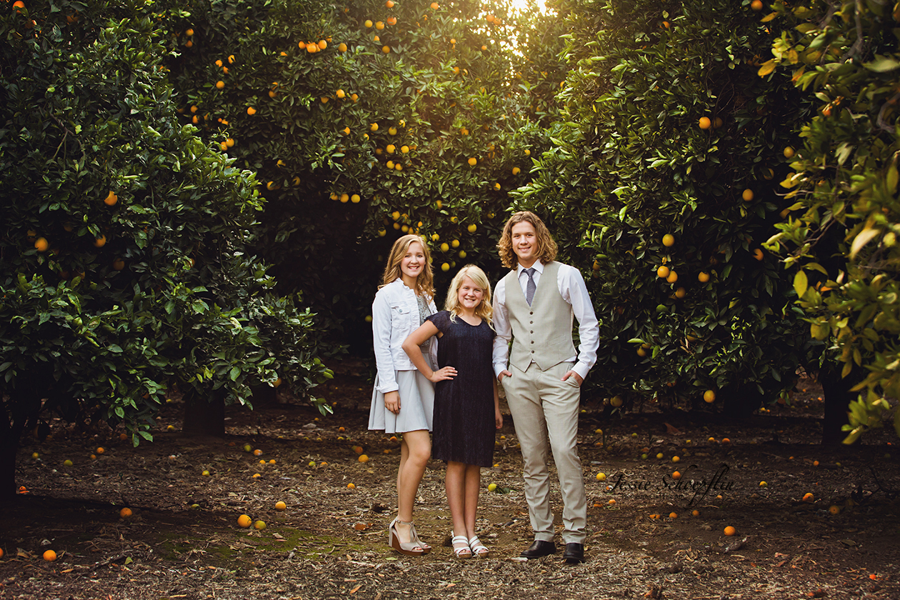 6-siblings-in-orange-grove