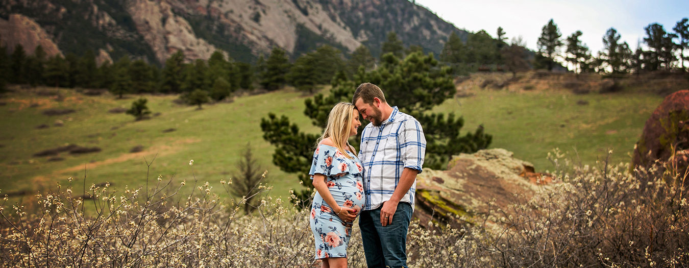 Colorado Maternity Photos in the Spring